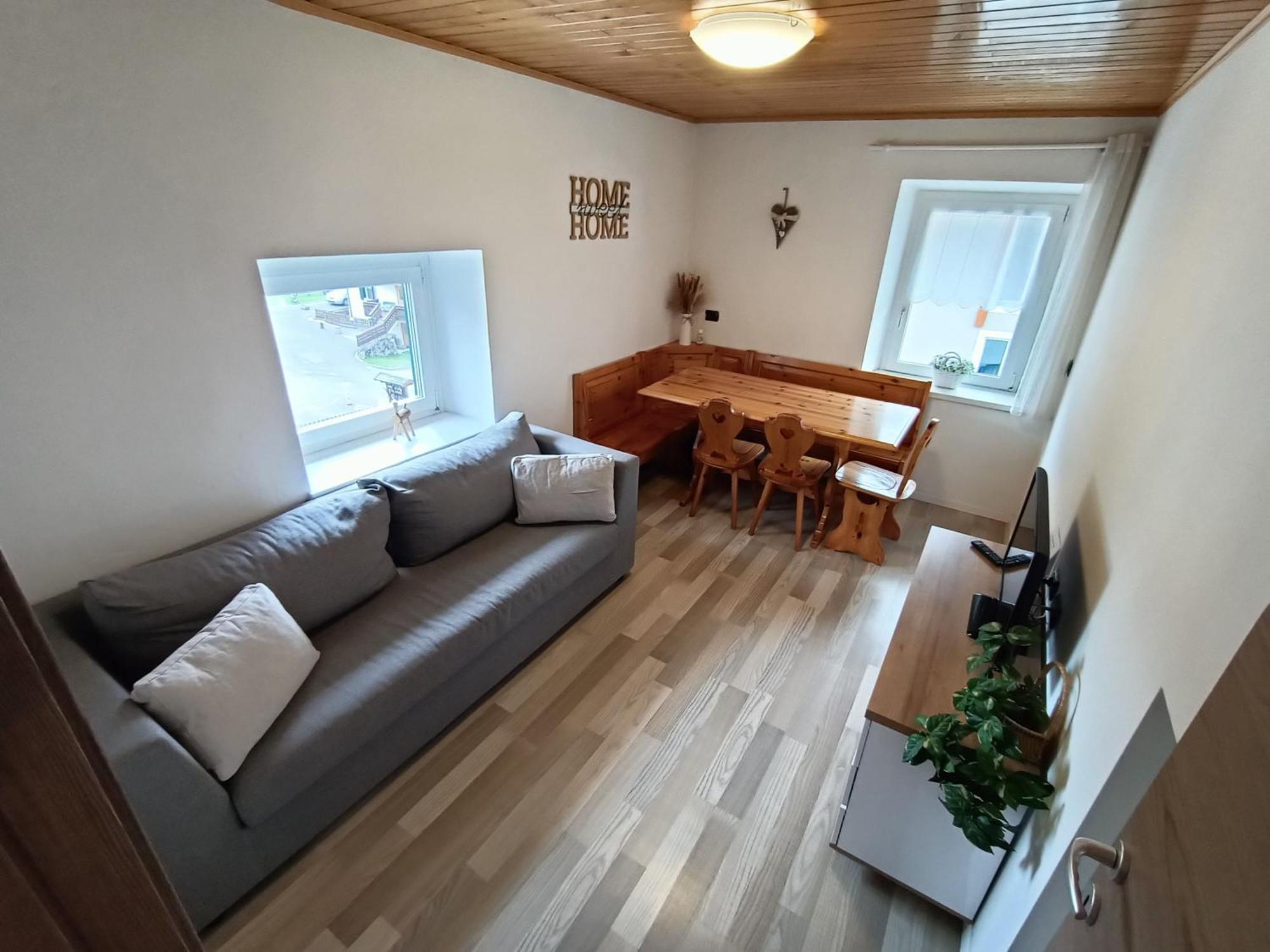 Casa Paola Apartment Pozza di Fassa Bagian luar foto