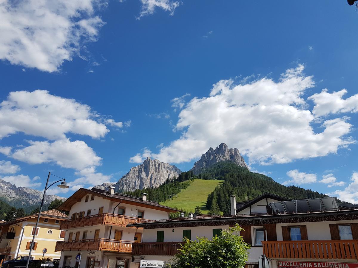 Casa Paola Apartment Pozza di Fassa Bagian luar foto