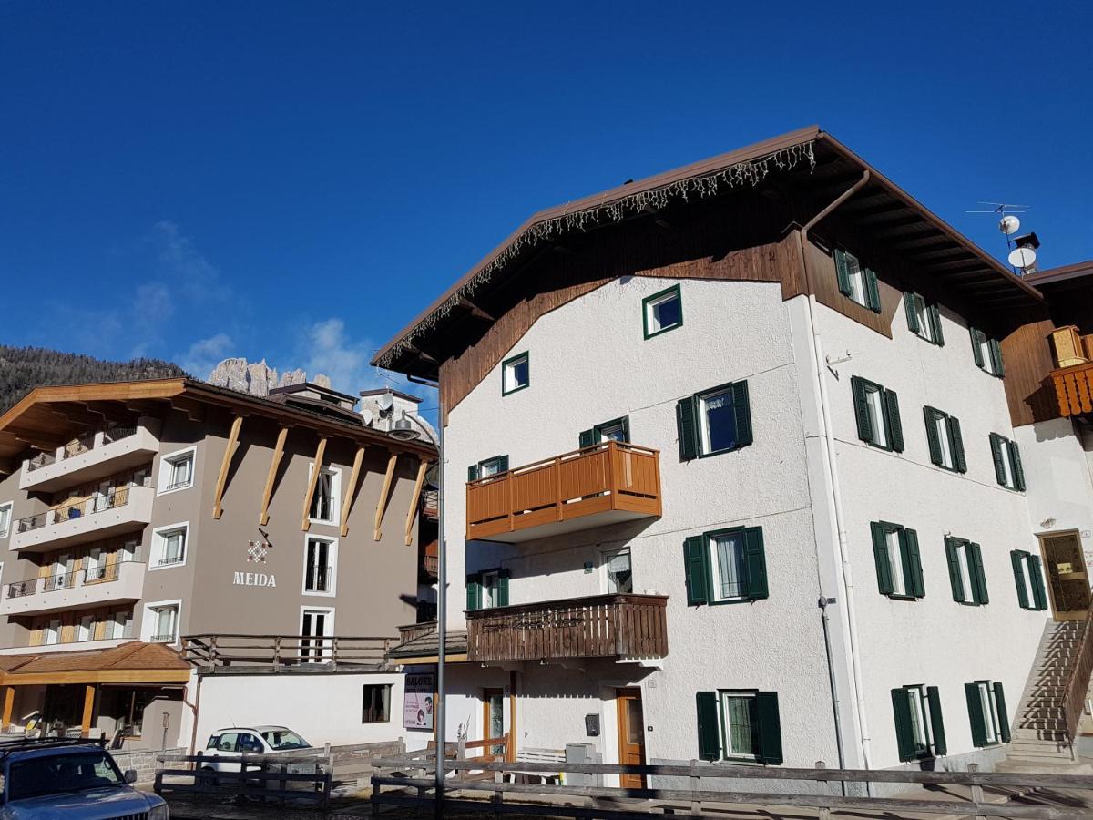Casa Paola Apartment Pozza di Fassa Bagian luar foto